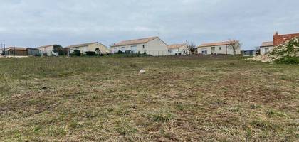 Terrain à Rouillac en Charente (16) de 608 m² à vendre au prix de 22000€