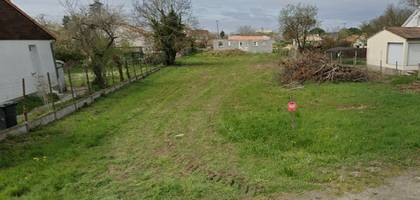 Terrain à Neuville-de-Poitou en Vienne (86) de 503 m² à vendre au prix de 45500€