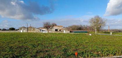 Terrain à Cherves-Richemont en Charente (16) de 388 m² à vendre au prix de 32151€