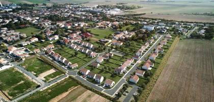 Terrain à Courçon en Charente-Maritime (17) de 338 m² à vendre au prix de 60098€