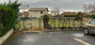 Terrain à Lezoux en Puy-de-Dôme (63) de 584 m² à vendre au prix de 69300€ - 2