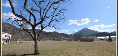 Terrain à Castellane en Alpes-de-Haute-Provence (04) de 3174 m² à vendre au prix de 225000€ - 1