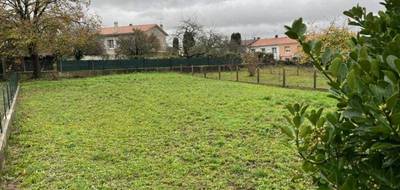 Terrain à Saint-Jean-d'Angély en Charente-Maritime (17) de 477 m² à vendre au prix de 28000€ - 2