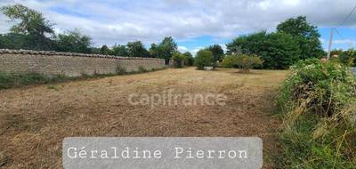 Terrain à Matha en Charente-Maritime (17) de 1090 m² à vendre au prix de 16000€ - 1