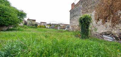 Terrain à Chauriat en Puy-de-Dôme (63) de 630 m² à vendre au prix de 64000€ - 3
