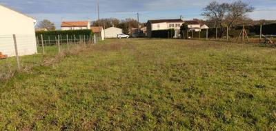Terrain à Saint-Savinien en Charente-Maritime (17) de 1298 m² à vendre au prix de 36990€ - 1
