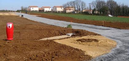 Terrain à Cherves-Richemont en Charente (16) de 552 m² à vendre au prix de 39000€