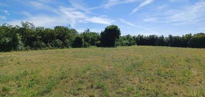 Terrain à Bouhet en Charente-Maritime (17) de 395 m² à vendre au prix de 73000€