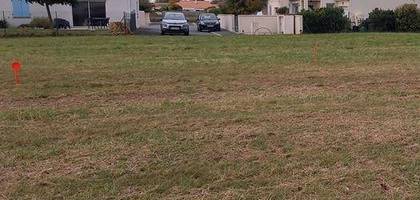 Terrain à Saujon en Charente-Maritime (17) de 350 m² à vendre au prix de 88100€