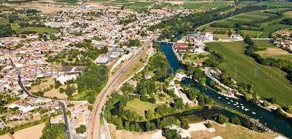 Terrain à Châteauneuf-sur-Charente en Charente (16) de 600 m² à vendre au prix de 46000€