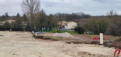 Terrain à Sireuil en Charente (16) de 730 m² à vendre au prix de 39500€