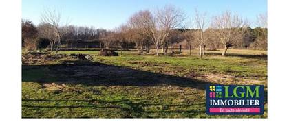 Terrain à Bussac-Forêt en Charente-Maritime (17) de 940 m² à vendre au prix de 31700€