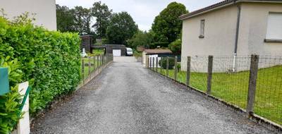 Terrain à Saint-Junien en Haute-Vienne (87) de 1174 m² à vendre au prix de 65400€ - 1