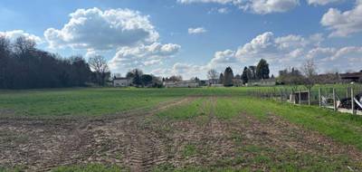 Terrain à Varennes en Dordogne (24) de 2700 m² à vendre au prix de 40500€ - 2