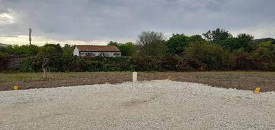 Terrain à Châteaubernard en Charente (16) de 555 m² à vendre au prix de 73000€ - 2