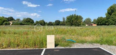 Terrain à Salles-sur-Garonne en Haute-Garonne (31) de 848 m² à vendre au prix de 83000€ - 4