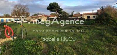 Terrain à Dolus-d'Oléron en Charente-Maritime (17) de 855 m² à vendre au prix de 230000€ - 2