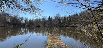 Terrain à Chamboret en Haute-Vienne (87) de 24268 m² à vendre au prix de 66000€ - 2