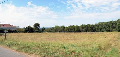 Terrain à Nontron en Dordogne (24) de 9582 m² à vendre au prix de 70000€ - 3