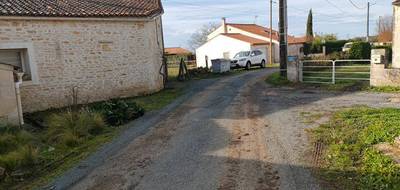 Terrain à Saint-Savinien en Charente-Maritime (17) de 1298 m² à vendre au prix de 33590€ - 4