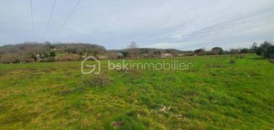 Terrain à Montcaret en Dordogne (24) de 13098 m² à vendre au prix de 260000€ - 1