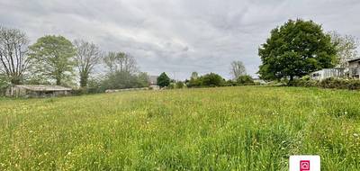 Terrain à Chapdes-Beaufort en Puy-de-Dôme (63) de 3293 m² à vendre au prix de 104000€ - 1