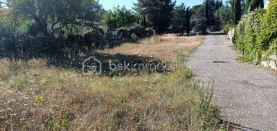 Terrain à Charleval en Bouches-du-Rhône (13) de 639 m² à vendre au prix de 159000€ - 1