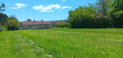 Terrain à Saint-Bonnet-près-Riom en Puy-de-Dôme (63) de 983 m² à vendre au prix de 0€ - 1