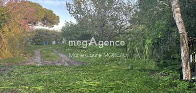 Terrain à Saint-Georges-d'Oléron en Charente-Maritime (17) de 700 m² à vendre au prix de 159000€ - 1