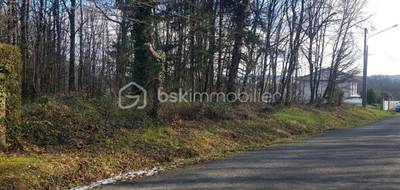 Terrain à Saint-Léon-sur-l'Isle en Dordogne (24) de 1803 m² à vendre au prix de 39000€ - 2