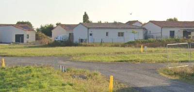 Terrain et maison à Fleuré en Vienne (86) de 565 m² à vendre au prix de 153841€ - 3
